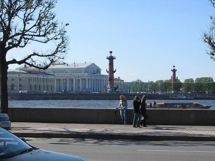 71 Rostral Columns and Naval Museum.jpg